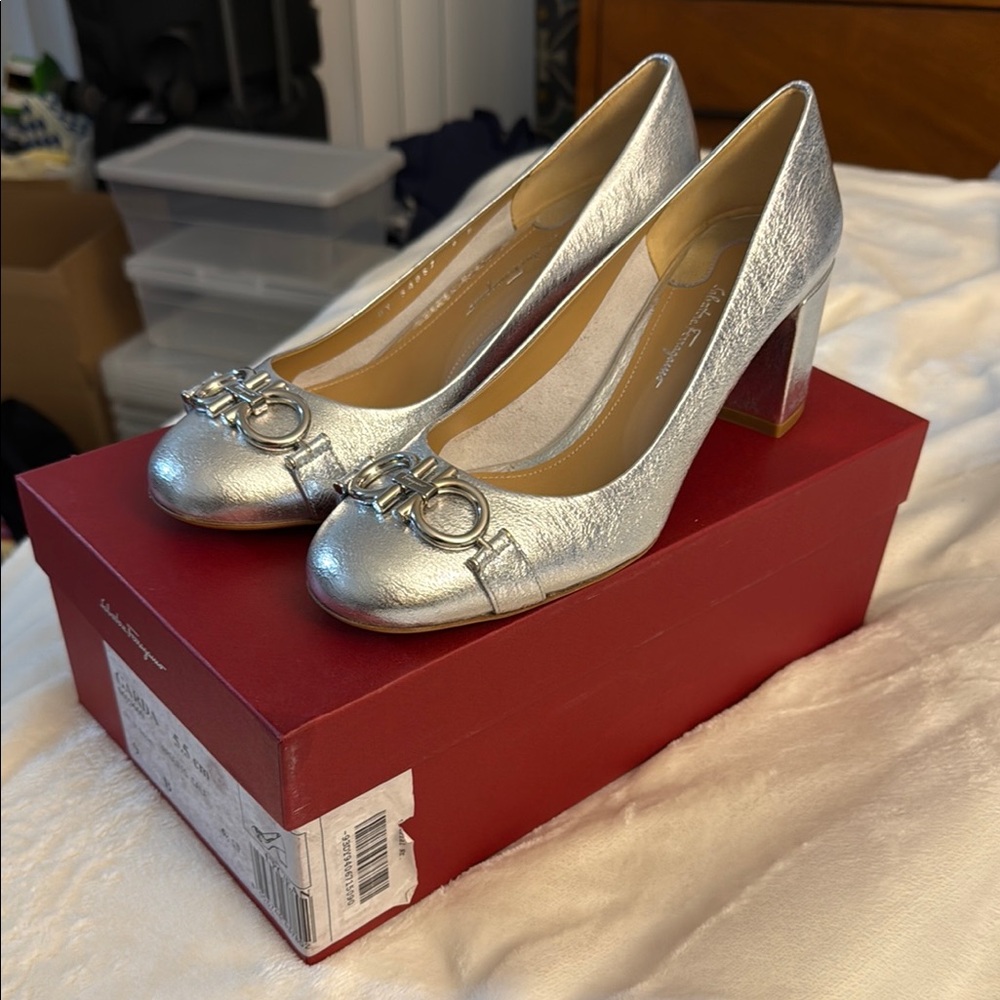 ❤️SOLD❤️ NIB Salvatore Ferragamo Garda Silver Heels with Hardware Detail